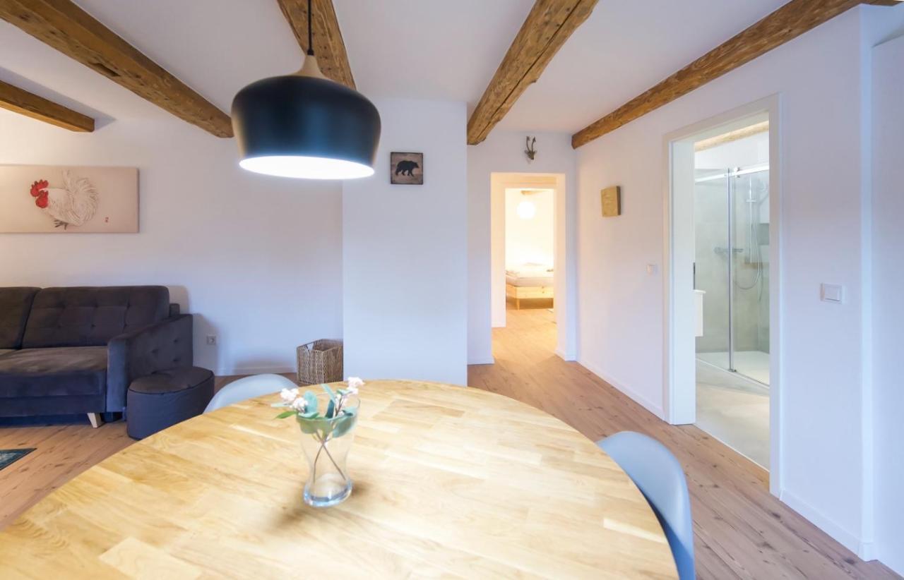 Moderne und gemütliche Ferienwohnung mit Terrasse und WALLBOX im FarmHouse Eckartsberg im Zittauer Gebirge Mittelherwigsdorf Exterior foto